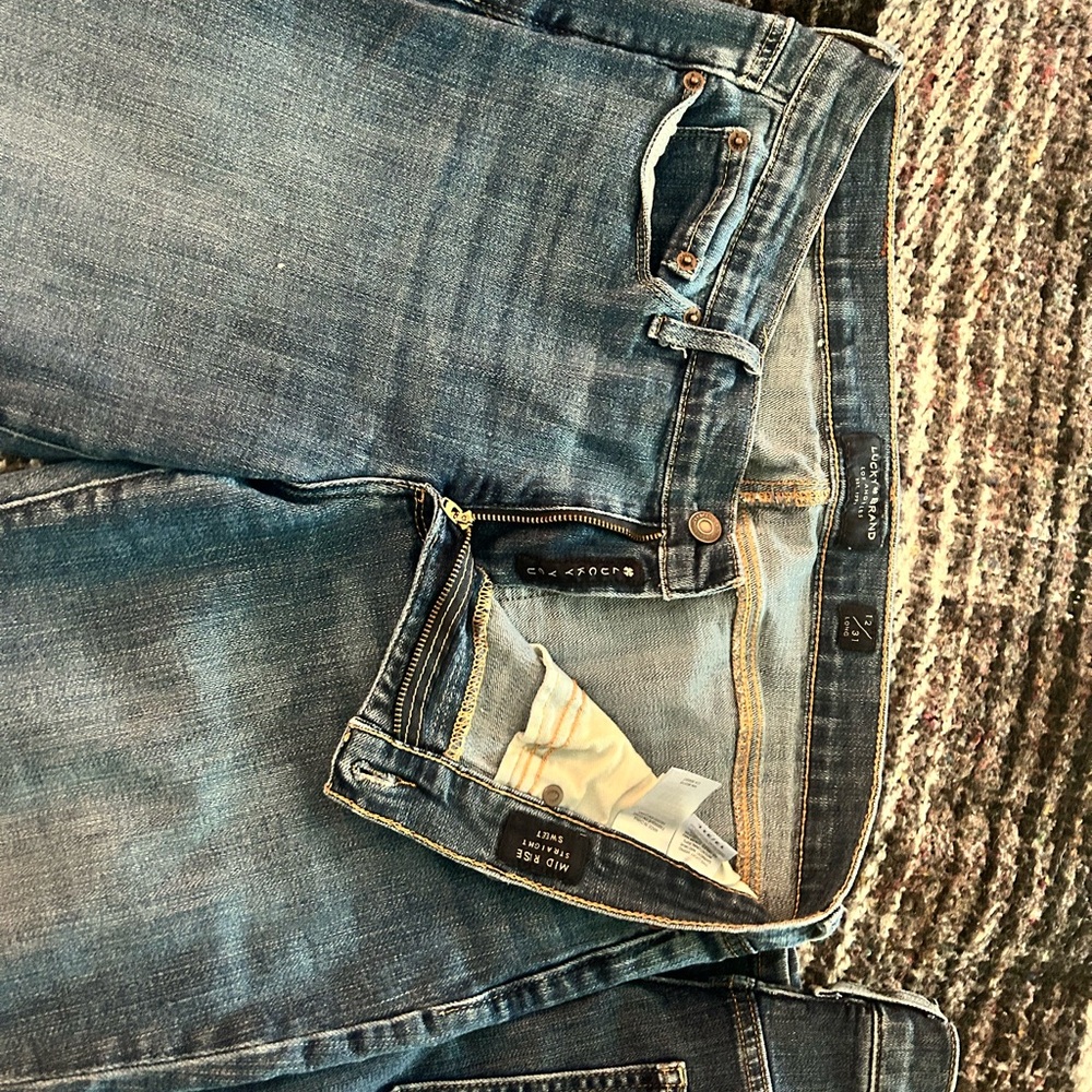 12/31 Vintage Blue mid rise straight leg Lucky Jeans with Textured Denim